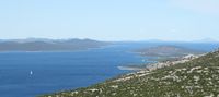 Wandern Sie mit herrlicher Aussicht auf die Kornati Inseln.